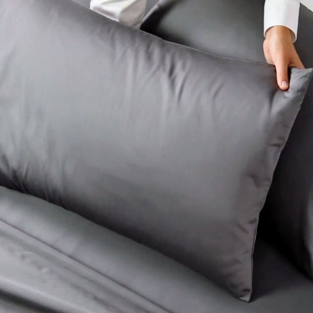 THRESHOLD Performance Pillowcase Set